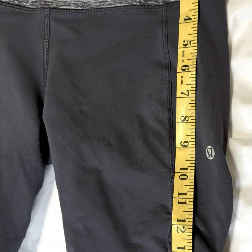 lululemon 4 Gray Zip Pocket Ruched Drawcord Biker Shorts - Picture 6 of 7